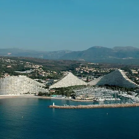 Apartamento Confortable T2, Parking Prive Dans Securisee Villeneuve-Loubet