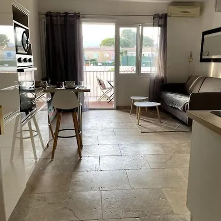 Apartamento Confortable T2, Parking Prive Dans Securisee