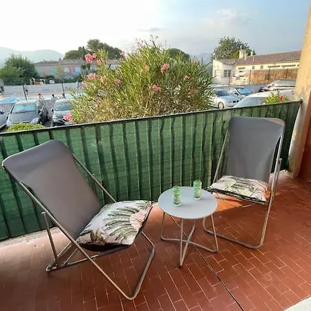 Apartamento Confortable T2, Parking Prive Dans Securisee