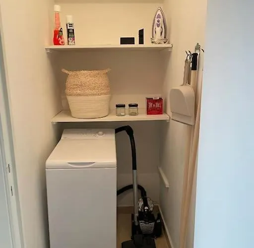 Confortable T2, Parking Prive Dans Securisee Daire Villeneuve-Loubet