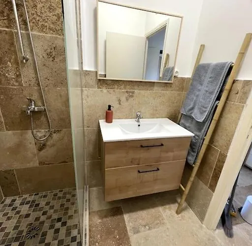 Confortable T2, Parking Prive Dans Securisee * Villeneuve-Loubet