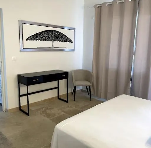 Confortable T2, Parking Prive Dans Securisee Daire *