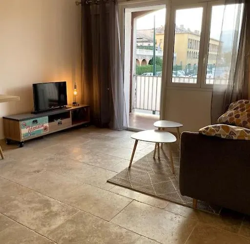 Confortable T2, Parking Prive Dans Securisee Villeneuve-Loubet