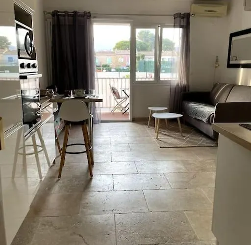 Daire Confortable T2, Parking Prive Dans Securisee